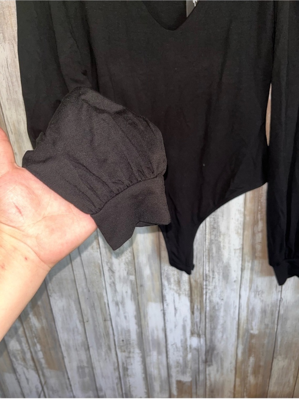 Lulus Black Deep V Neck Puff Sleeve Long Sleeve Bodysuit Size Small NWT - Picture 4 of 6